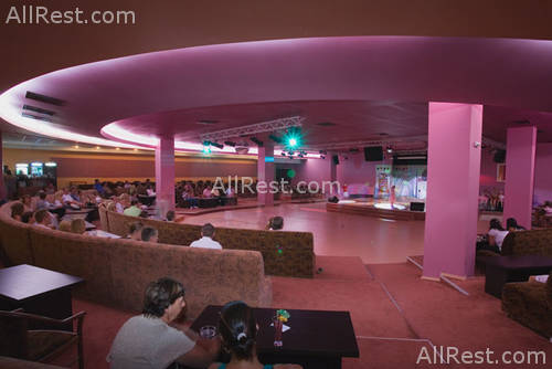 Majestic Hotel & Residence 81